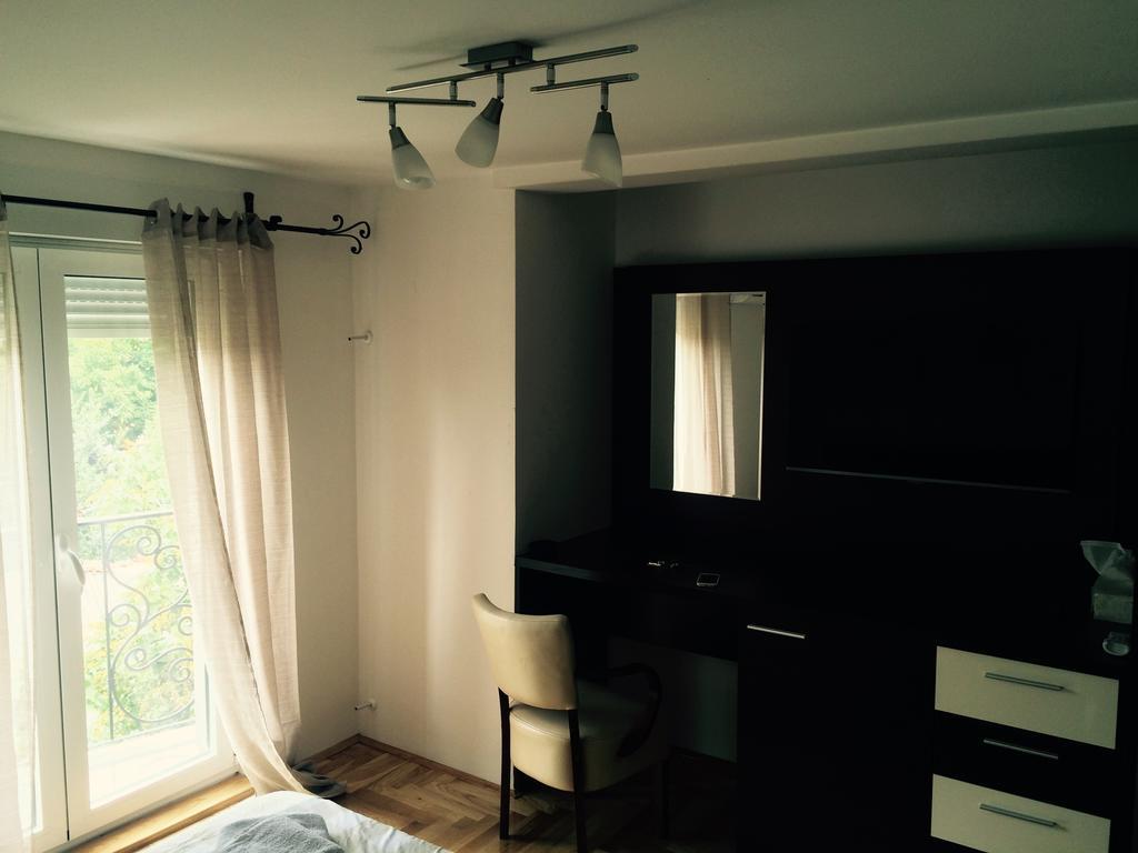 Park Srce Apartments Arandjelovac Rum bild