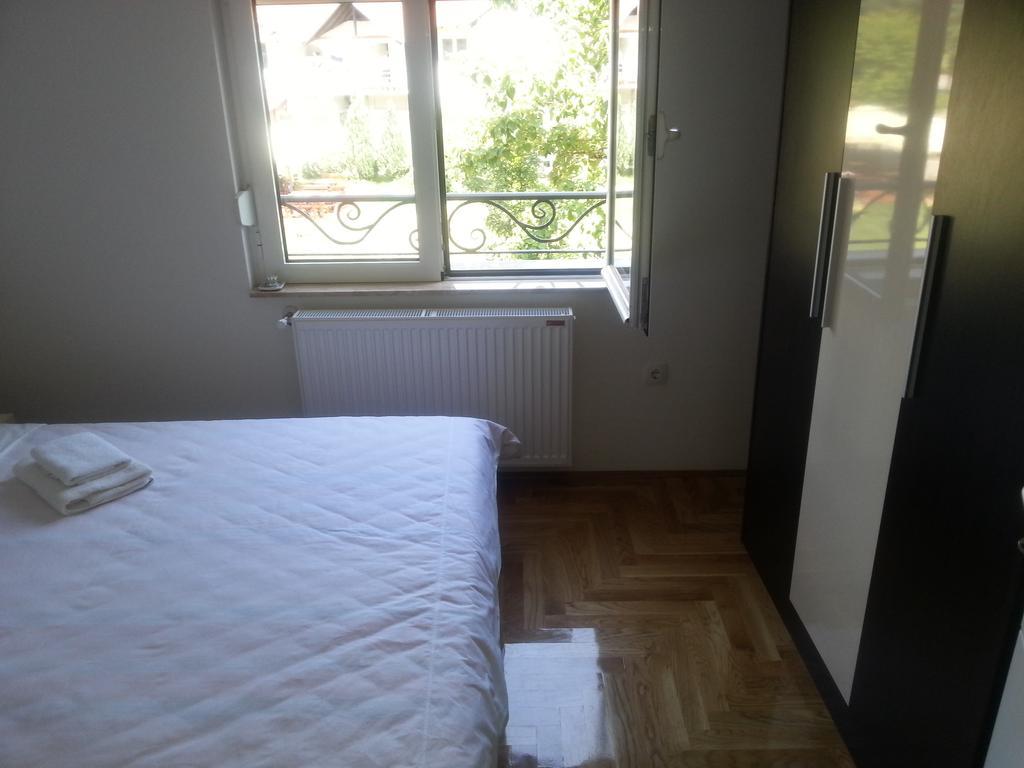 Park Srce Apartments Arandjelovac Rum bild