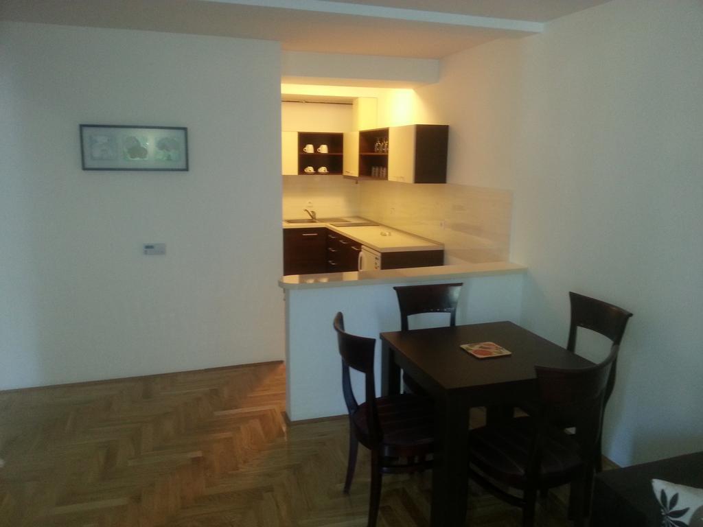 Park Srce Apartments Arandjelovac Rum bild